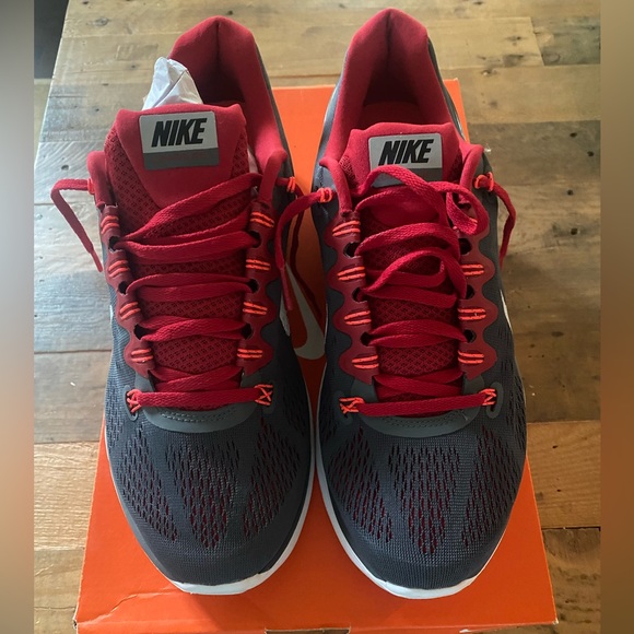 BNWT Nike Lunarglide + 5 Runner - Picture 2 of 4